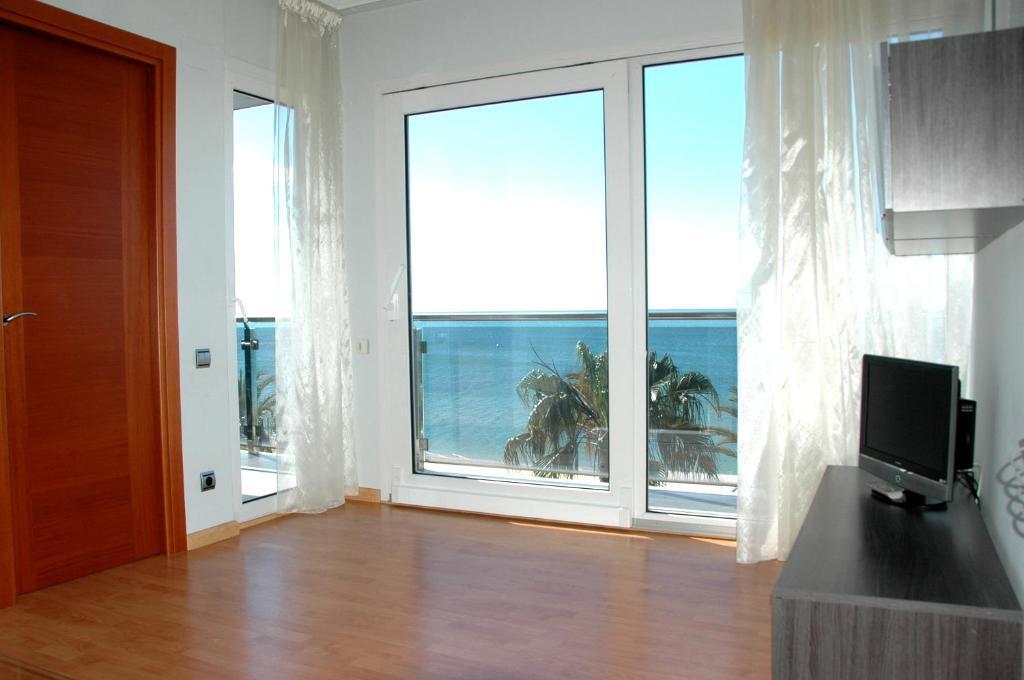 Apartamentos Las Palmas VII Family Only سالو الغرفة الصورة